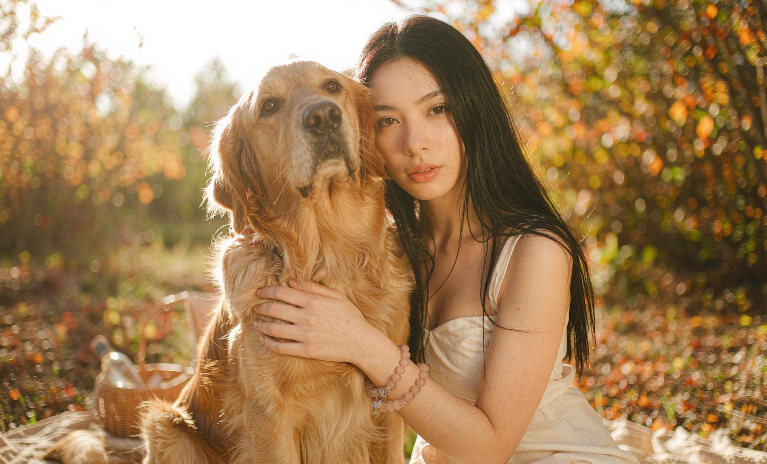 Autumn picnic moment with pet